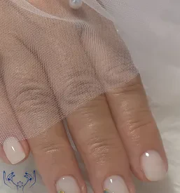 Gel manikura