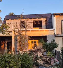 Montaža lesenih nadstreškov Pomurje