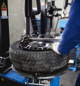 Hitra menjava zimskih gum Ljubljana