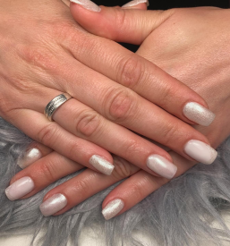 Dobra manikura in masaža rok Krško