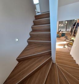 Lesene stopnice po meri Ljubljana