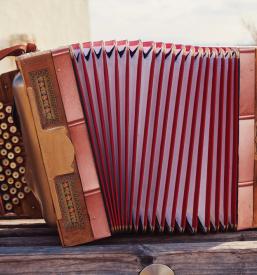 Herstellung von Akkordeons Nova Cerkev, Slowenien