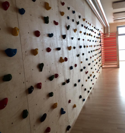 Oprema za telovadnice in športne dvorane Hrvaška, Slovenija