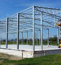 Ugodne kovinske hale v Osrednji Sloveniji