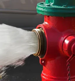 Schnelle Wartung von Feuerlöschern und Hydranten in Slowenien und Österreich