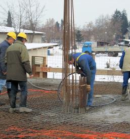 Analize v inštitutu za gradbene materiale