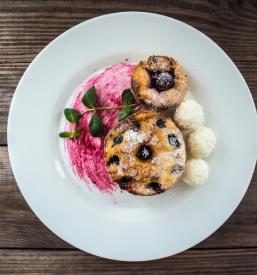 Lep prostor za zaključene družbe na Obali