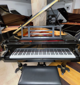 Profesionalna uglasitev klavirja Ljubljana