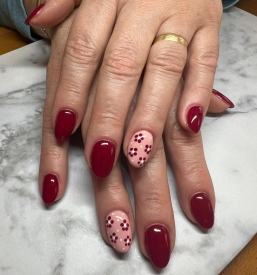 Poceni podaljševanje nohtov Celje