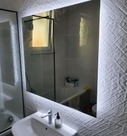 Steklene ograje in steklene tuš kabine