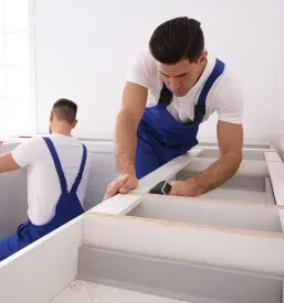 Montaža stavbnega in notranjega pohištva po meri