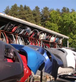 Poceni rezervni deli za avto v Celju