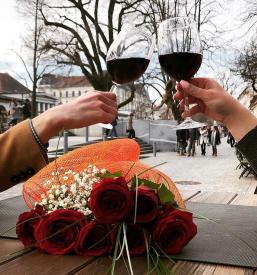 Ugoden bar s hrano Ljubljana