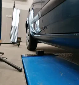 Hitro popravilo vozil po toči Dolenjska