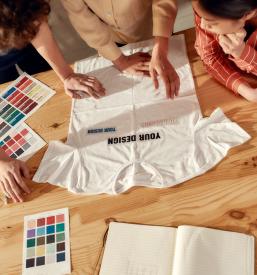 Kvaliteten tisk logotipov na blago v Sloveniji