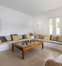 Rent a luxury vacation home in Spain