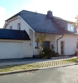 Kvalitetna garažna vrata Gorenjska