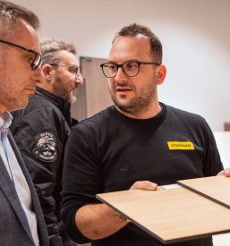 Prodaja na debelo lesa za industrijo Slovenijo