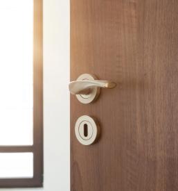 Kvalitetne kljuke za notranja vrata Slovenija