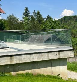 Kovinski nadstreški in ograje