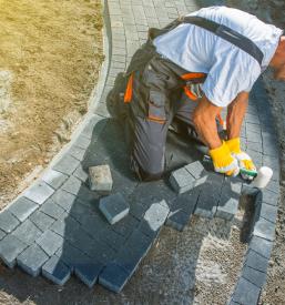 Urejanje okolice, tlakovanje Osrednjeslovenska