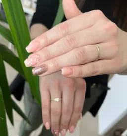 Podaljševanje nohtov, gelish nohti Krško