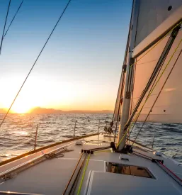 Qualitativer Bootsbau und nautische Reparaturen Deutschland, Österreich