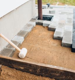 Ugodno tlakovanje dvorišč Gorenjska