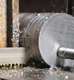 Brezkonično brušenje centerless na Primorskem