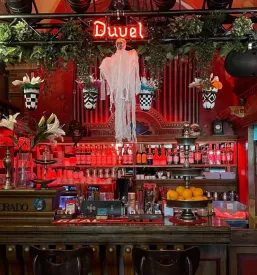 Cocktail bar