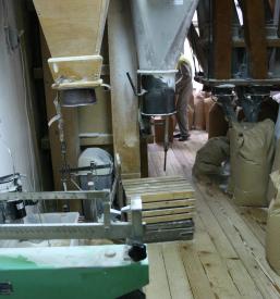 Ogled mlina, mini sejem kmečkih dobrot Otočec