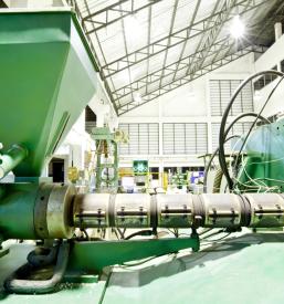 Brizganje plastike in plastičnih mas na Podravskem