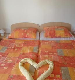 Ugoden najem počitniške hiše Bela Krajina