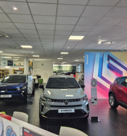 Poceni prodaja vozil Dacia Podravska