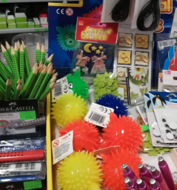 Pisarniški material v papirnici Ormož