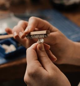 Ugoden ročno izdelan nakit Slovenija