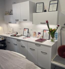 Medicinska pedikura in manikura v Maribou