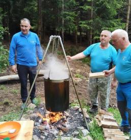 Koča Zavetišče gorske straže na Gorenja vas