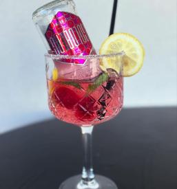 Prostor za zaključene družbe Slovenske Konjice 