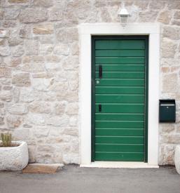 Ugodna vhodna vrata Podravska