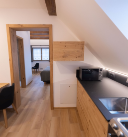 Priljubljen hotel v Škofji Loki