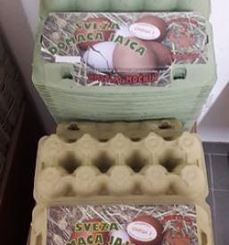 Ponudba jajc na avtomatu Ljubljana, tržnica Koseze