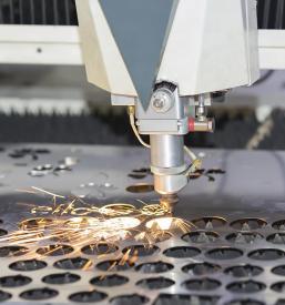 Kvaliteten razrez pločevine Slovenija