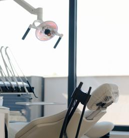 Čiščenje zobnega kamna in beljenje zob Ljubljana, Murgle