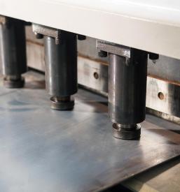 Kvaliteten razrez pločevine v Sloveniji