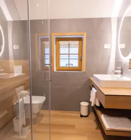 Prenočišča Loka