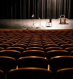 Nabava stolov za predavalnice Slovenija