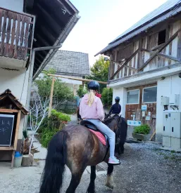 Življenje na kmetiji, tabori v Jesenicah