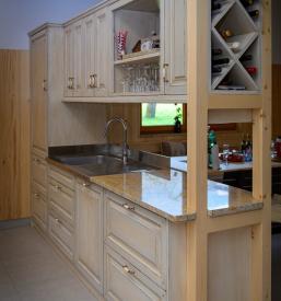 Rustikalno pohištvo po meri Slovenija