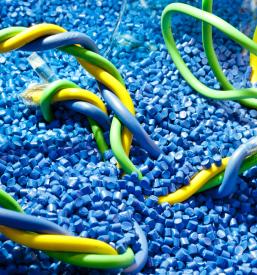 Plastični izdelki za avtomobilsko in elektro industrijo
